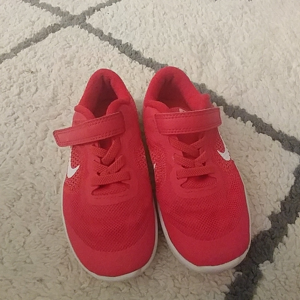 NIKE child size 10c bright red color